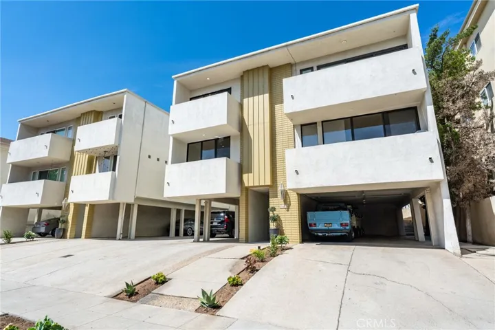 11919 Mayfield 2, Los Angeles, California 90049