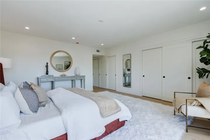 11919 Mayfield 2, Los Angeles, California 90049