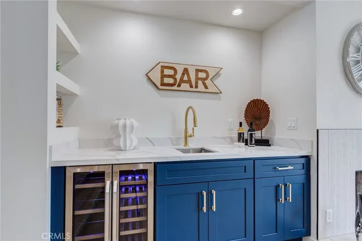 11919 Mayfield 2, Los Angeles, California 90049