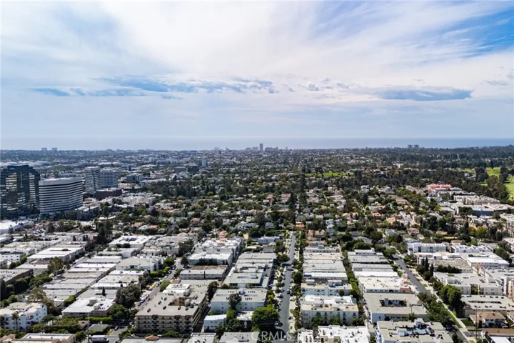 11919 Mayfield 2, Los Angeles, California 90049
