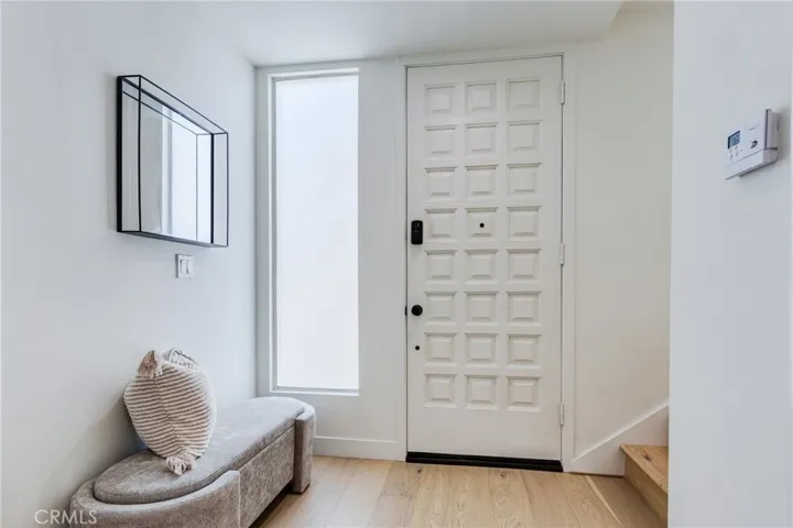 11919 Mayfield 2, Los Angeles, California 90049