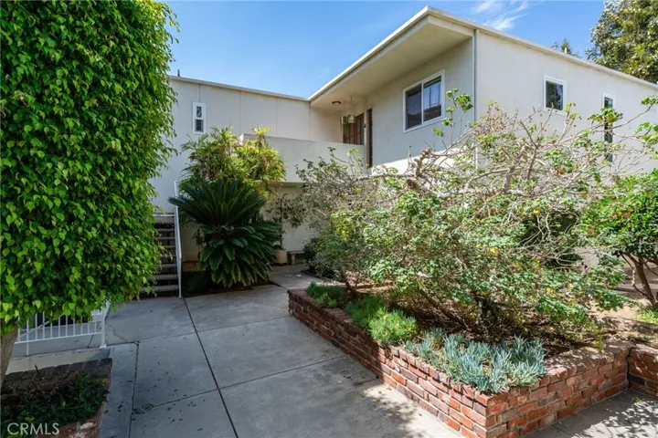 11919 Mayfield 2, Los Angeles, California 90049