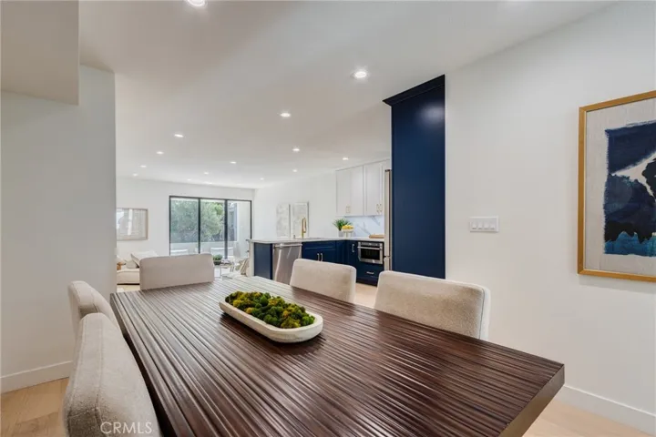 11919 Mayfield 2, Los Angeles, California 90049