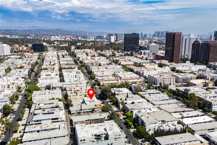 11919 Mayfield 2, Los Angeles, California 90049