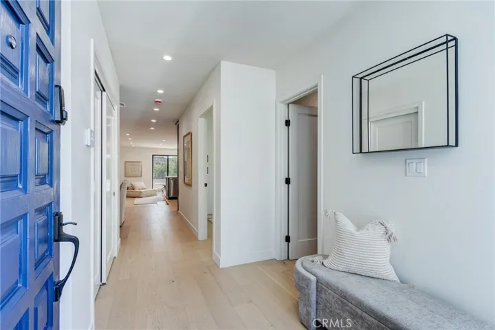 11919 Mayfield 2, Los Angeles, California 90049