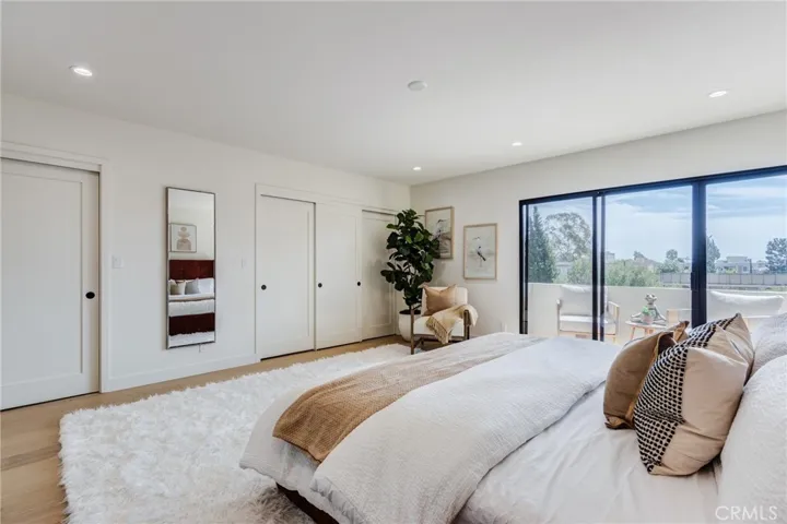 11919 Mayfield 2, Los Angeles, California 90049