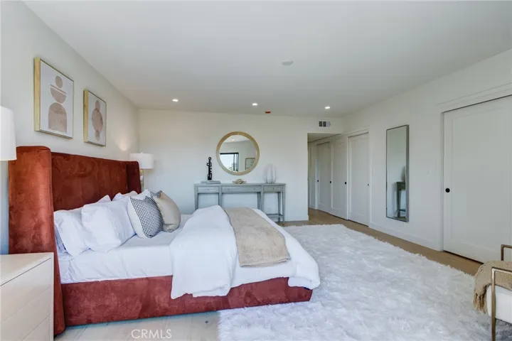 11919 Mayfield 2, Los Angeles, California 90049