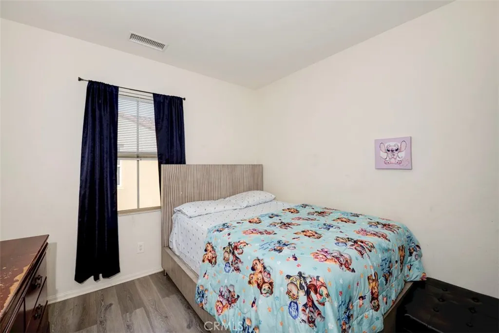 Secondary bedroom