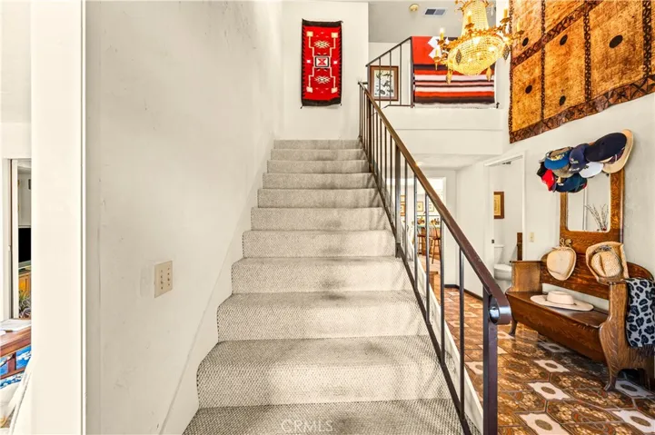 Stairway to Bedroms