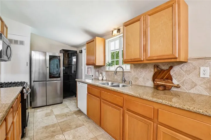 Kitchen - 1054 N Hermosa Anaheim Ca 92801