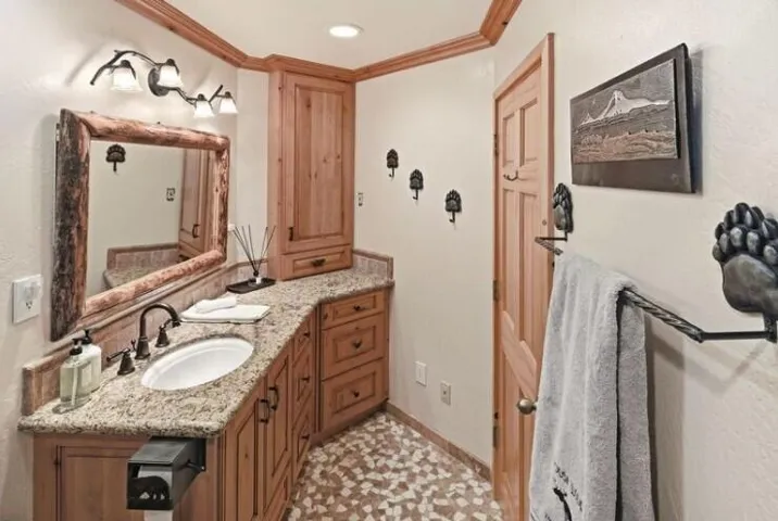 Bathroom 2