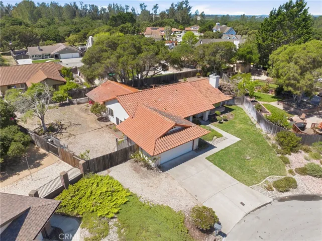 Exclusive, coveted location in Mesa Oaks