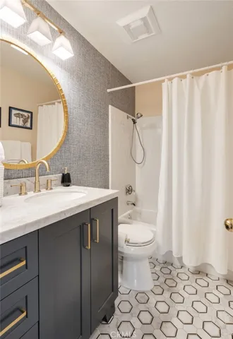 17 Auvergne, Newport Coast, California 92657