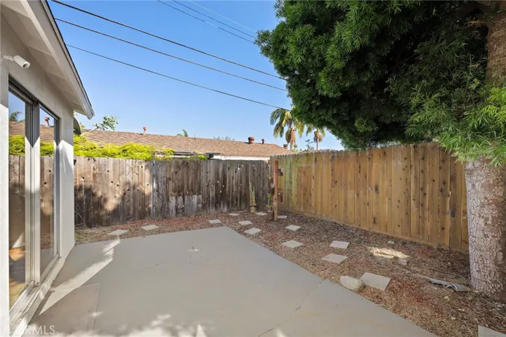 Private Backyard space off from kitchen/dining area