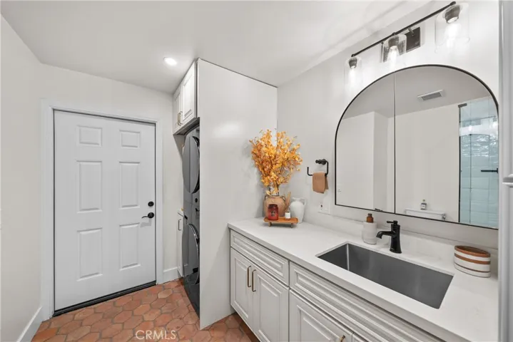Backhouse Laundry/Guest Bath