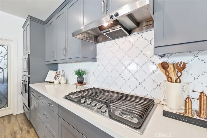 Range and Custom Tile Backsplash