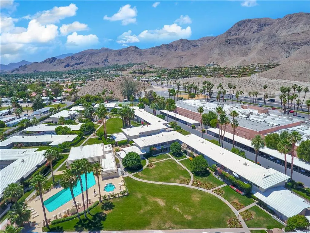 DB DRONE Pool and Mnt
