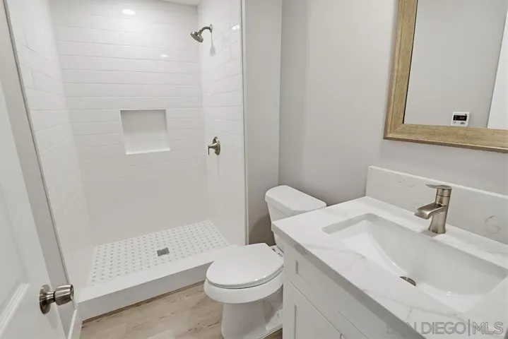 3/2 - 818sf - In Unit Laundry