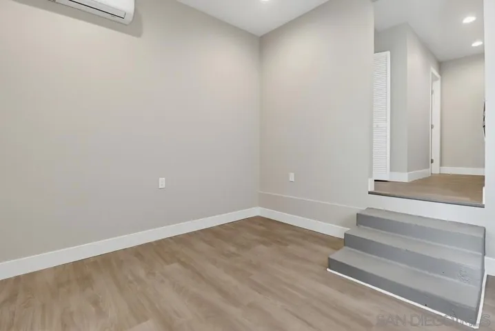 1/1 - 400sf - In Unit Laundry