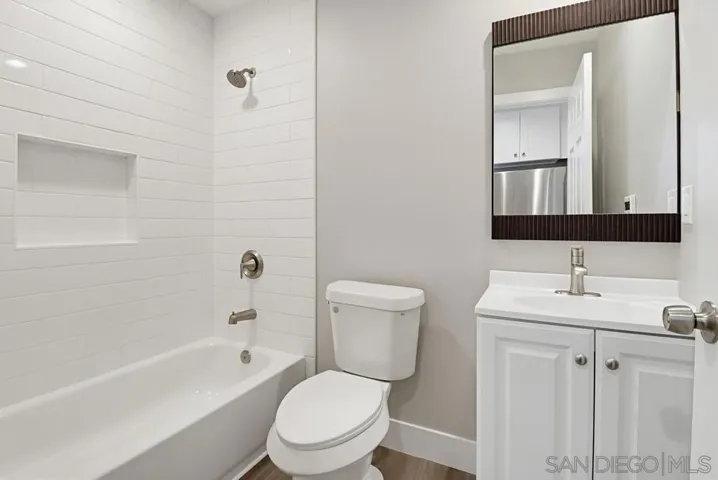 1/1 - 400sf - In Unit Laundry