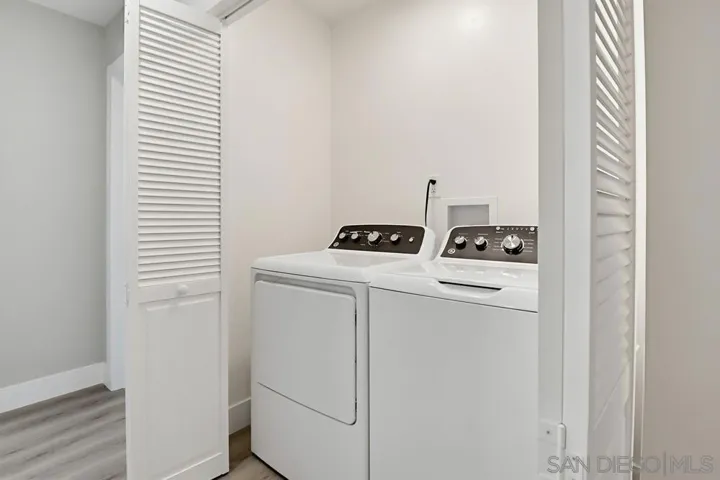 3/2 - 900sf - In Unit Laundry