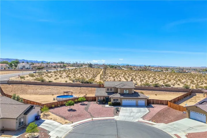 Largest Lot in the Neighborhood!