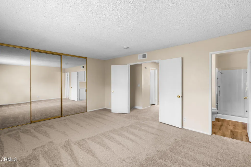 Bedroom Main 1.1