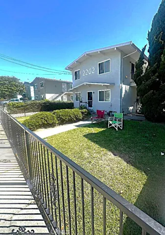 The Property has a Large Front Yard and Nice Landscaping. The Property is Well Located Just One Block From a Large Grocery, Store, CVS Pharmacy, Public Trransportaion, and Other Stores, Restaurants and Entertaiment.