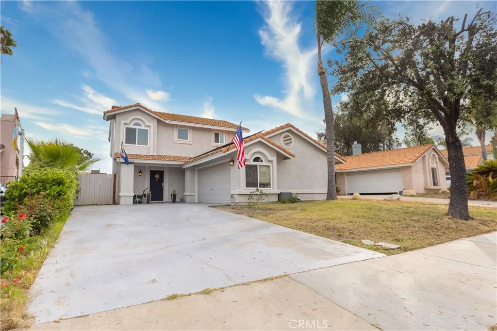 Front / Driveway