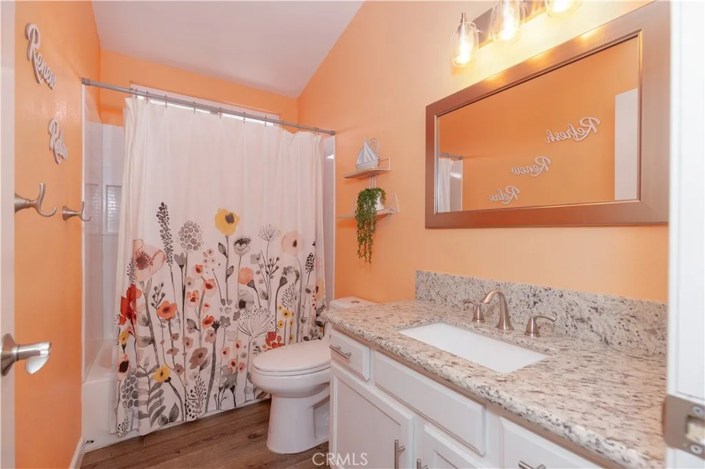 Full Bath - Hall - Up
