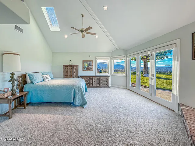 iPrimary Bedroom Suite6
