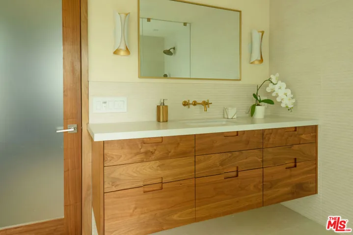 Primary retreat bathroom