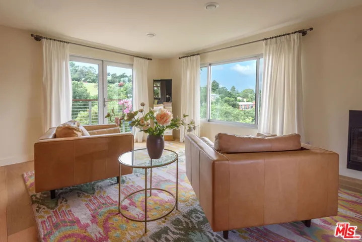 Primary retreat seating area