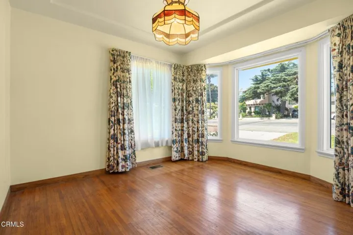 11-web-or-mls-SeaoroStudios-3662LomaVist