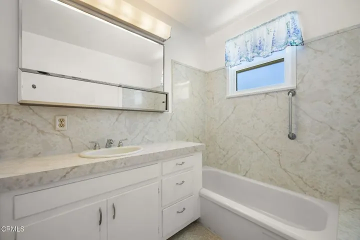 19-web-or-mls-SeaoroStudios-3662LomaVist