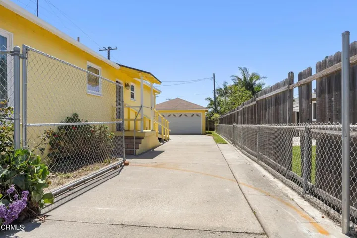 24-web-or-mls-SeaoroStudios-3662LomaVist