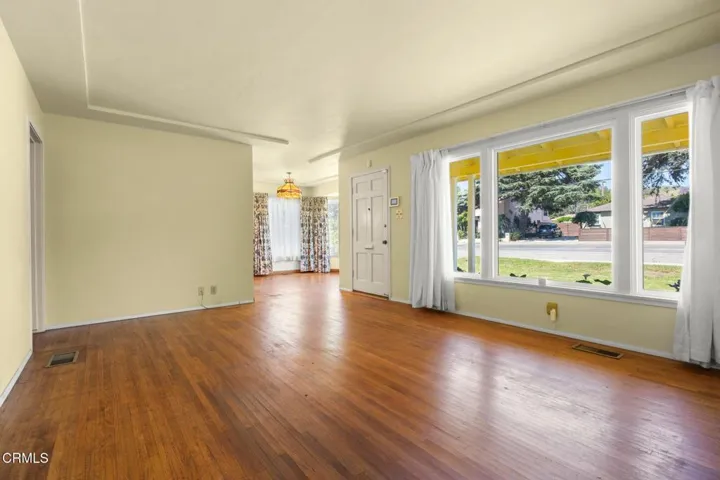 10-web-or-mls-SeaoroStudios-3662LomaVist