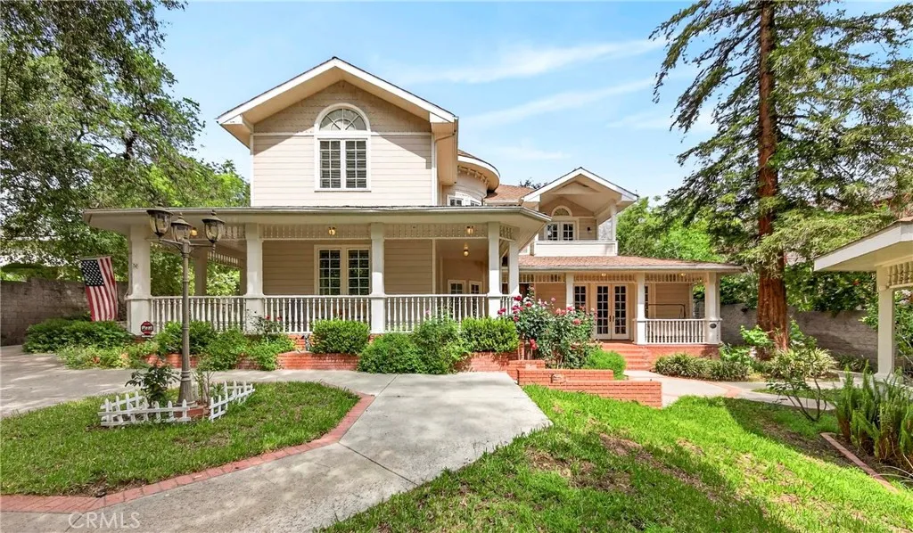 465 W Highland Ave