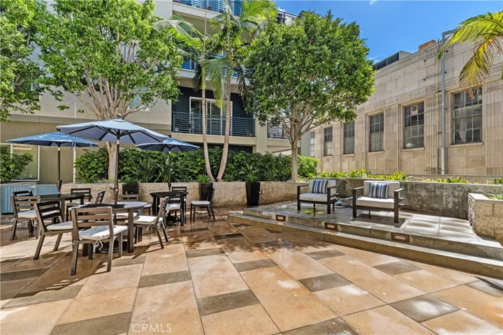 More Common Seating Area with Fountain