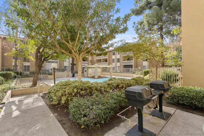 Community gas BBQ area by each pool!