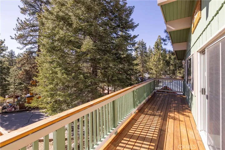 1109 Brookside, Fawnskin, California 92333