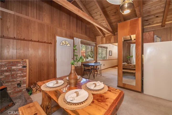 1109 Brookside, Fawnskin, California 92333