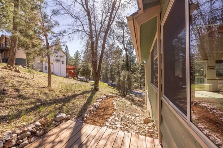 1109 Brookside, Fawnskin, California 92333