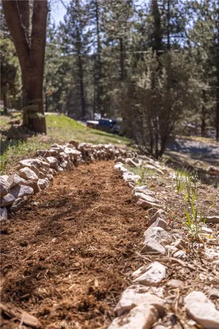 1109 Brookside, Fawnskin, California 92333