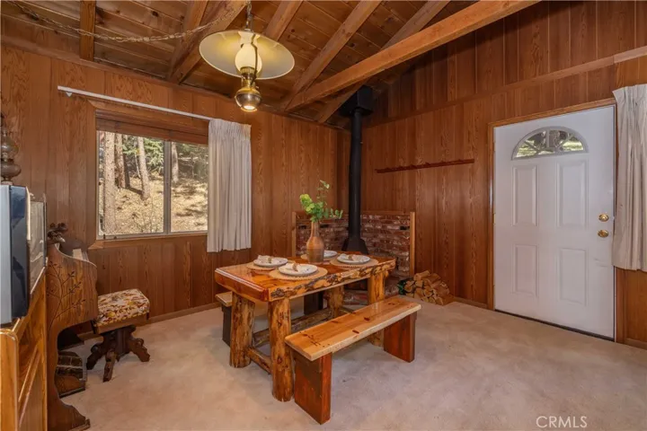 1109 Brookside, Fawnskin, California 92333