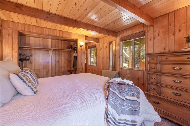 1109 Brookside, Fawnskin, California 92333