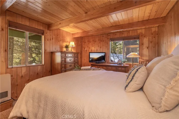 1109 Brookside, Fawnskin, California 92333