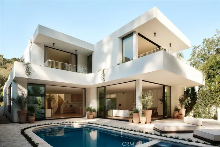 3712 Goodland Avenue, Studio City, California 91604