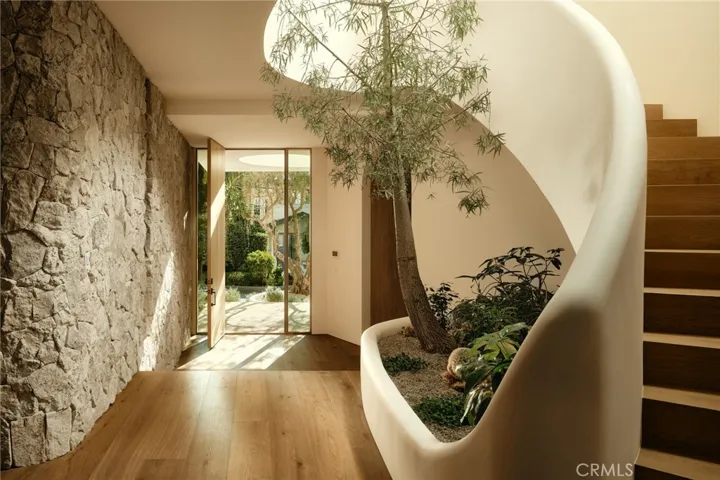 3712 Goodland Avenue, Studio City, California 91604