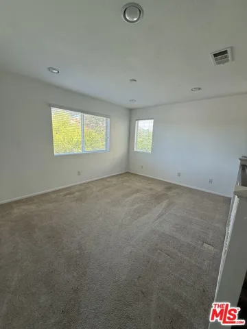Loft (2nd Floor)